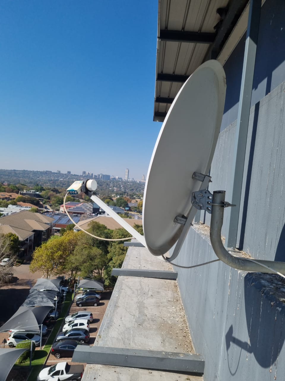 DSTV satellite dish installation in Johannesburg